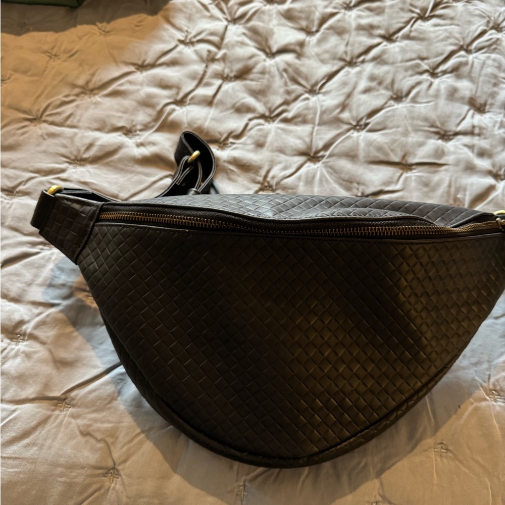 Andar Tatum Crossbody Jet Black Woven